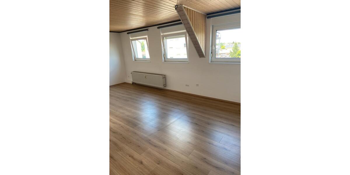 Etagenwohnung Heppenheim (Bergstraße) - 3 Zimmer, 100 m&sup2;, 1.100&euro; | Angebot:26150189