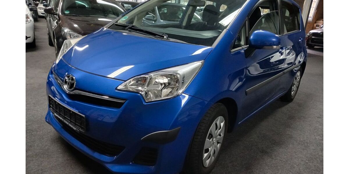 Toyota Verso-S 82.800 km 7.770 &euro; Rüsselsheim 65428