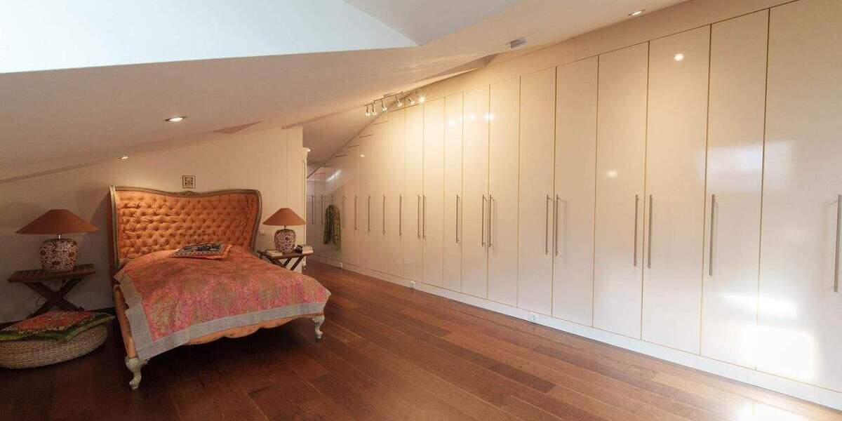 Repräsentative Büro- oder Praxisfläche mit Wintergarten, Dachterrasse und grünem Innenhof - in unmittelbarer Nähe zum Wilhelmsplatz. 3 zimmer