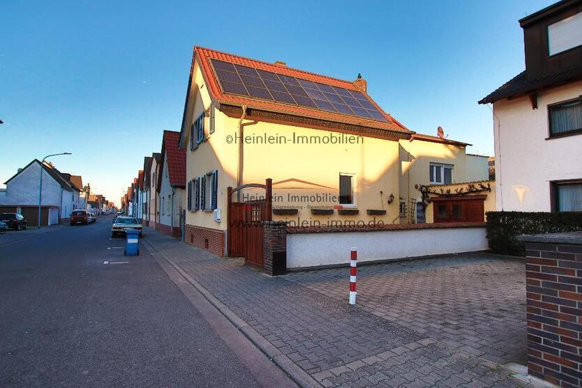 Einfamilienhaus# Sauna# Wintergarten# Kaminofen# PV & Solar# Griesheim Hofmannstr. 8 zimmer