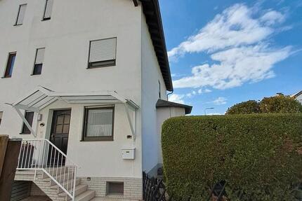 Haus Flörsheim am Main - 4 Zimmer, 140 m&sup2;, 1.780&euro; | Angebot:24788877