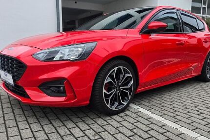 Ford Focus 36.403 km 18.990 &euro; Rüsselsheim 65428