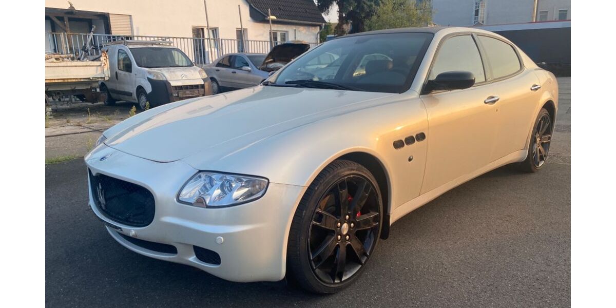 Maserati Quattroporte 95.132 km 18.900 &euro; Flörsheim am Main 65439