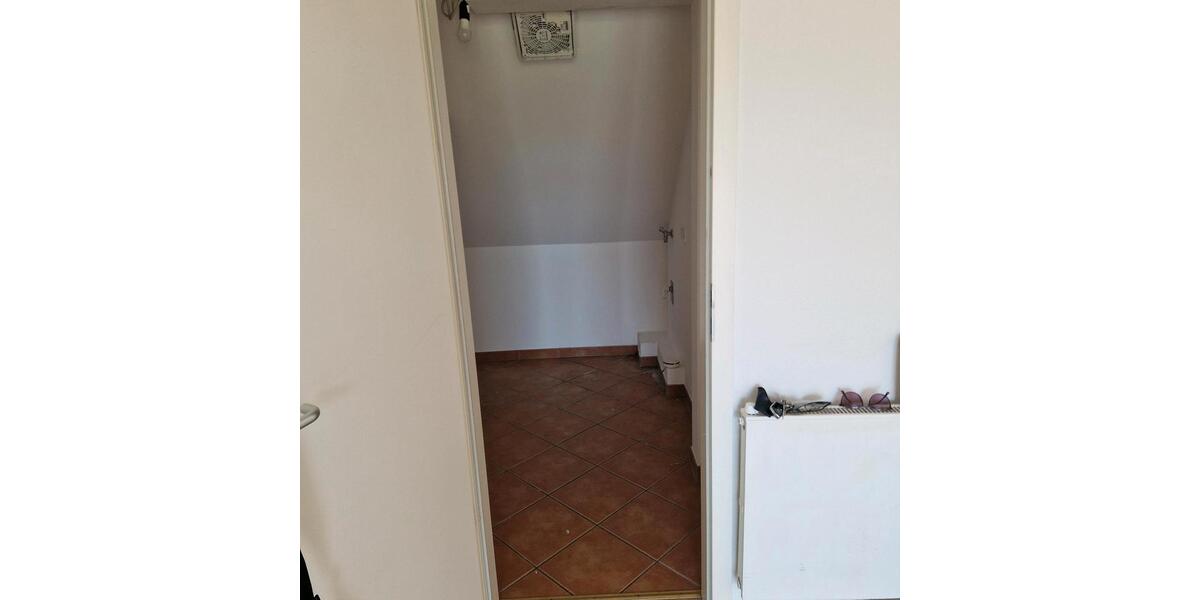 Dachgeschoßwohnung Rüsselsheim am Main - 4 Zimmer, 82 m&sup2;, 275.000&euro; | Angebot:26393918