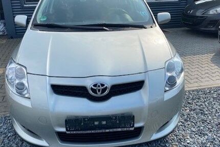 Toyota Auris 122.000 km 3.699 &euro; Bickenbach 64404