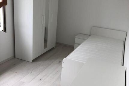 Helles WG-Zimmer 12 m², möbliert, in zentraler Lage 1 zimmer