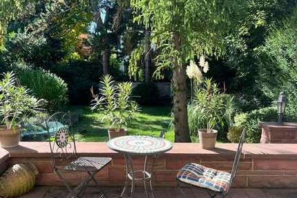 Haus zum Kaufen in Frankfurt am Main 1.850.000 € 259 m² 11 zimmer