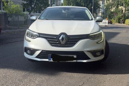 Renault Megane 96.500 km 12.900 &euro; Offenbach am Main 63071