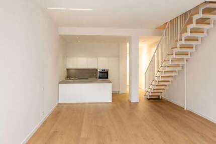Haus Frankfurt Rödelheim - 4 Zimmer, 140 m&sup2;, 3.500&euro; | Angebot:26856735