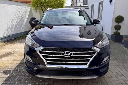 Hyundai TUCSON 95.000 km 15.900 &euro; Hofheim 65719