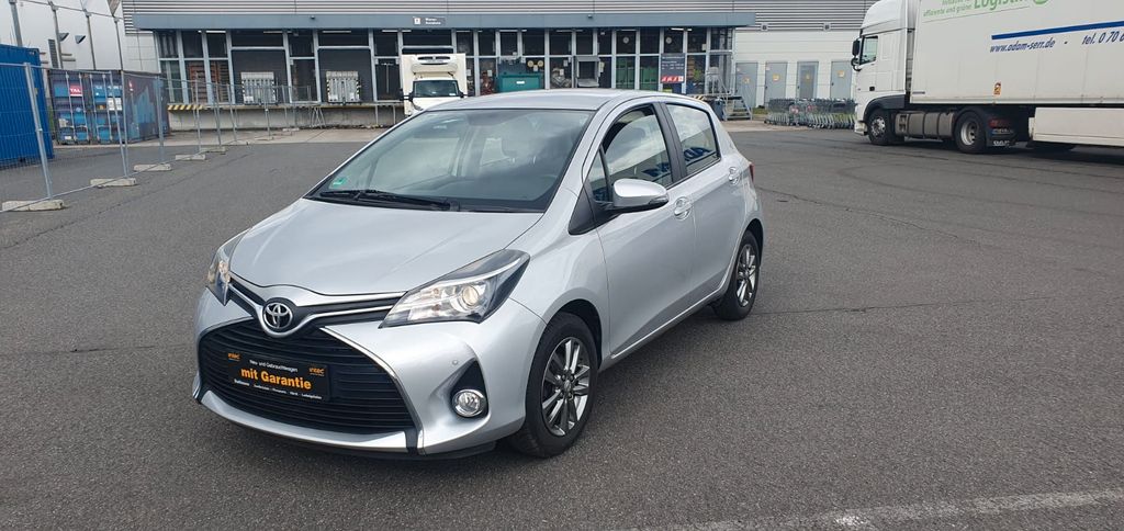Toyota Yaris 64.000 km 10.900 &euro; Frankfurt am Main 60386
