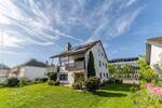 Neu-Isenburg: 1 Mehrgenerationenhaus, 2 Einfamilienhäuser und eine Bauoption mit Bauvorbescheid