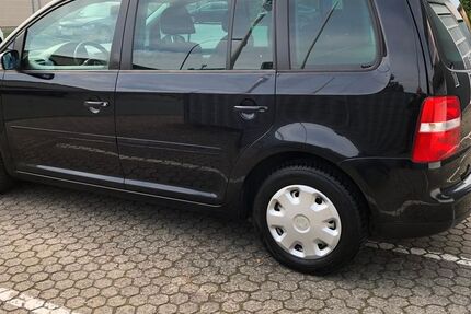 VW Touran 189.623 km 1.850 € Dietzenbach 63128