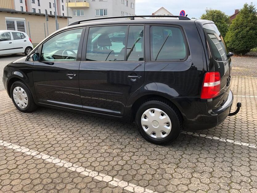 VW Touran 189.623 km 1.850 € Dietzenbach 63128