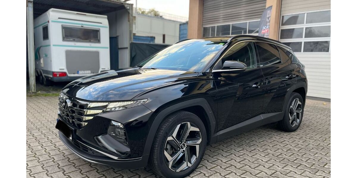 Hyundai TUCSON 150.000 km 22.990 &euro; Frankfurt am Main 65933
