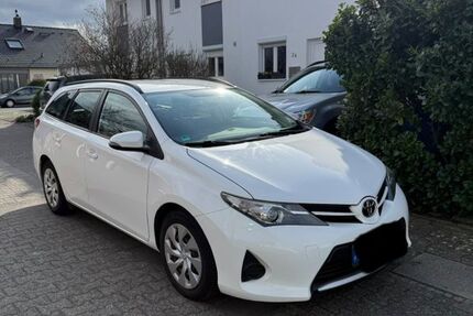 Toyota Auris 218.118 km 5.600 &euro; Pfungstadt 64319