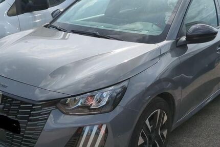 Peugeot 208 18.681 km 15.480 &euro; Rüsselsheim 65428