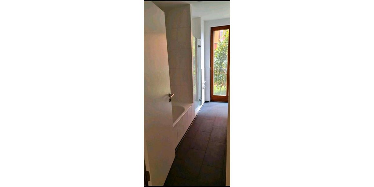 Etagenwohnung Frankfurt am Main Gutleutviertel - 4 Zimmer, 138 m&sup2;, 3.000&euro; | Angebot:26676025