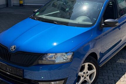 Skoda Rapid 223.000 km 6.499 &euro; Frankfurt am Main 65933