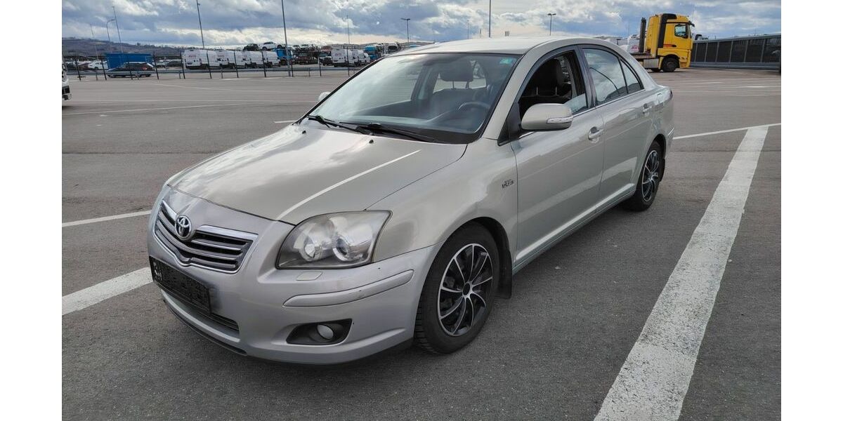 Toyota Avensis 301.000 km 2.300 &euro; Frankfurt am Main 65933