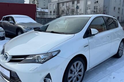 Toyota Auris 156.000 km 10.499 &euro; Frankfurt am Main 60386
