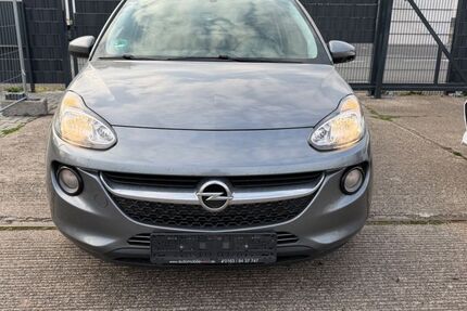 Opel Adam 143.218 km 2.999 &euro; Frankfurt am main 60386