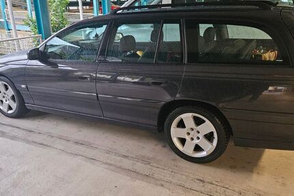 Opel Omega 62.500 km 4.750 &euro; Raunheim 65479