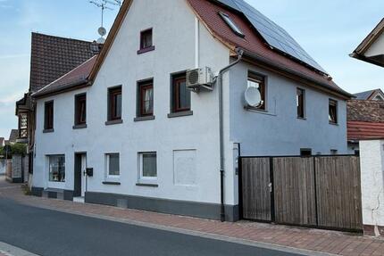 Haus Pfungstadt - 7 Zimmer, 180 m&sup2;, 420.000&euro; | Angebot:26325111