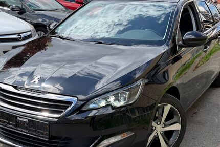 Peugeot 308 135.600 km 6.499 &euro; Frankfurt am Main 65933