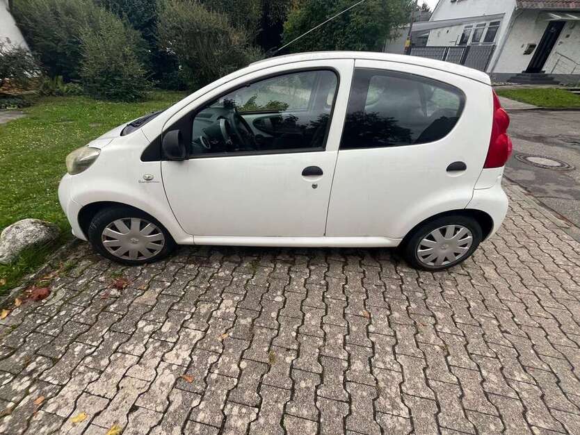 Peugeot 107 79.200 km 2.300 € Worms 67551