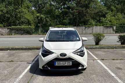 Toyota Aygo (X) 60.000 km 9.490 &euro; Rüsselsheim 65428