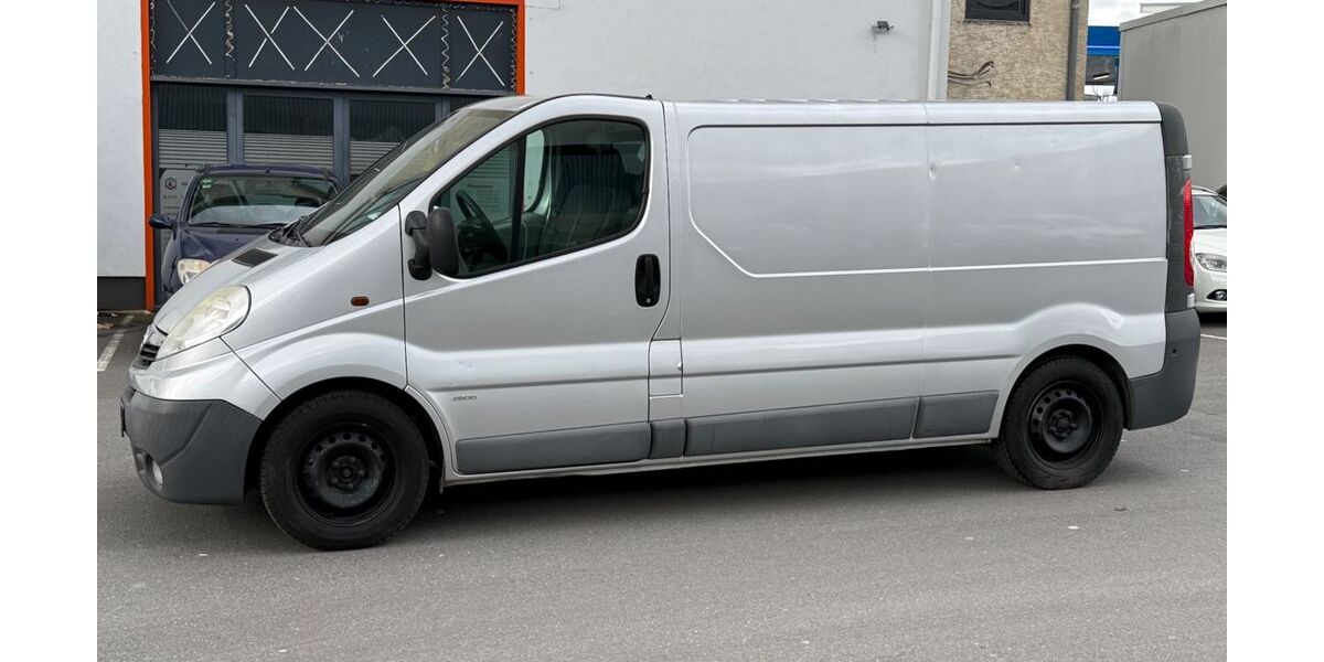 Opel Vivaro 200.000 km 8.499 &euro; Frankfurt am Main 60314