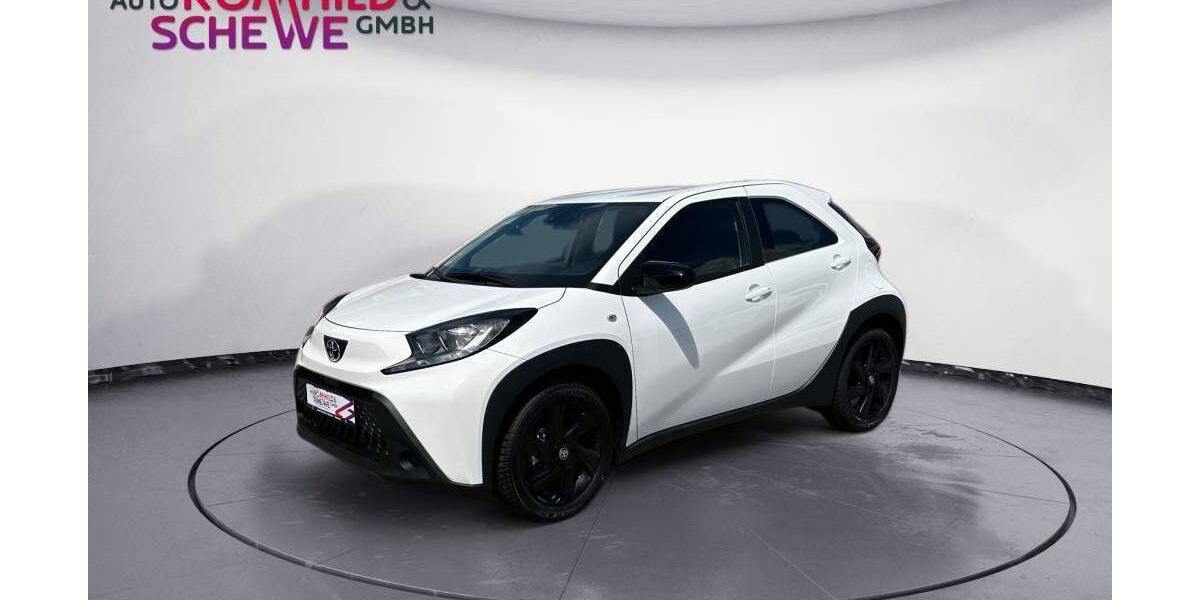 Toyota Aygo (X) 5.000 km 15.590 &euro; Dieburg 64807