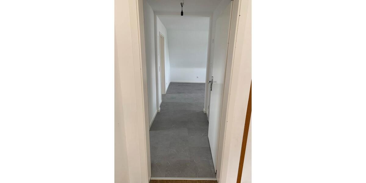 Sanierte Dachgeschosswohnung+ Dachboden in Rüsselsheim am Main zimmer