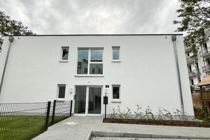 Stilvolle Terrassenwohnung mit 139qm Gartenzz 1 zimmer
