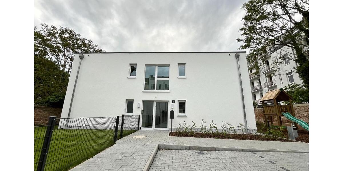 Stilvolle Terrassenwohnung mit 139qm Gartenzz 1 zimmer