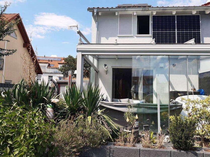 Schöne Doppelhaushälfte mit tollem Wintergarten in Toplage 6 zimmer