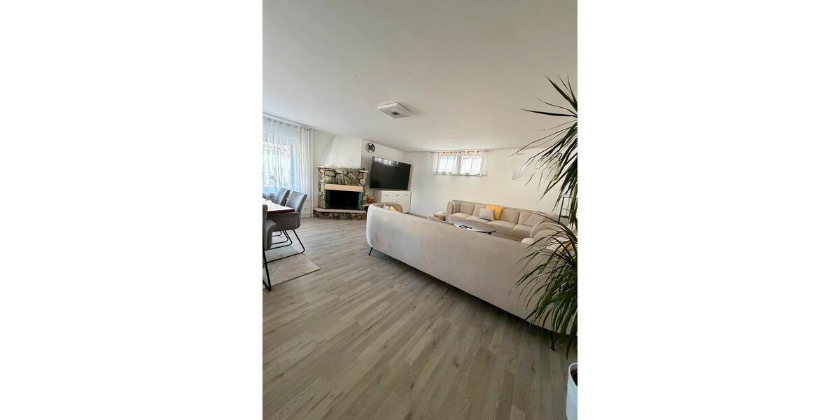Hochparterre Mörfelden-Walldorf Walldorf - 3 Zimmer, 87 m&sup2;, 1.300&euro; | Angebot:26339674