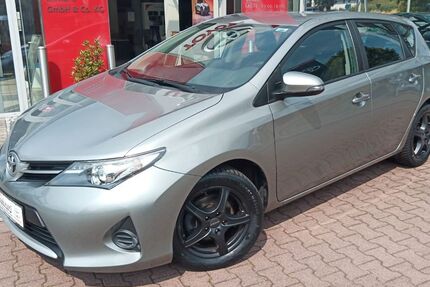 Toyota Auris 88.827 km 10.490 &euro; Brensbach 64395
