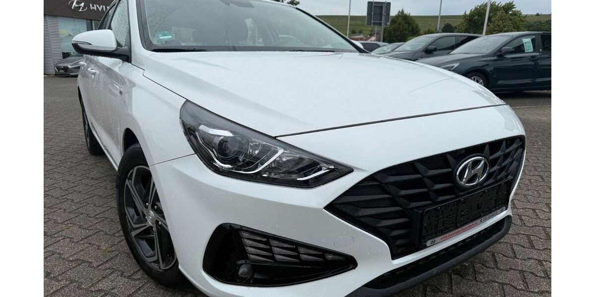 Hyundai i30 16.700 km 16.249 &euro; Oppenheim 55276