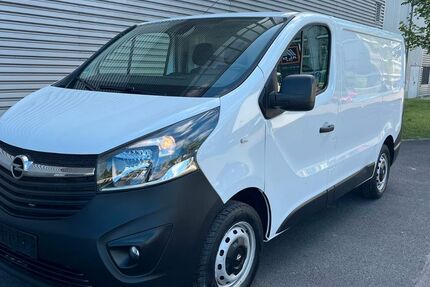 Opel Vivaro 84.000 km 13.499 &euro; Frankfurt am Main 65933