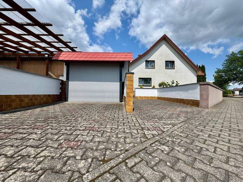 Solides, teils modernisiertes Zweifamilienhaus in gesuchter, ruhiger Lage von Münster