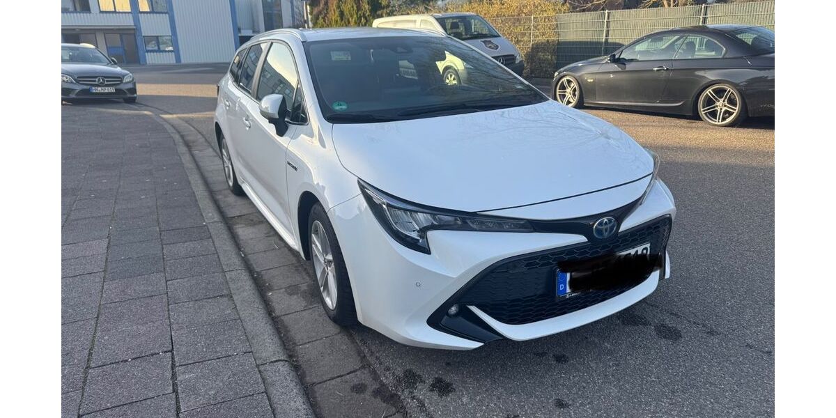 Toyota Corolla 199.000 km 14.900 &euro; Offenbach am Main 63073