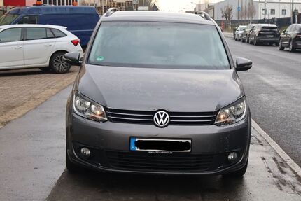 VW Touran 211.741 km 5.700 &euro; Frankfurt am Main 60388