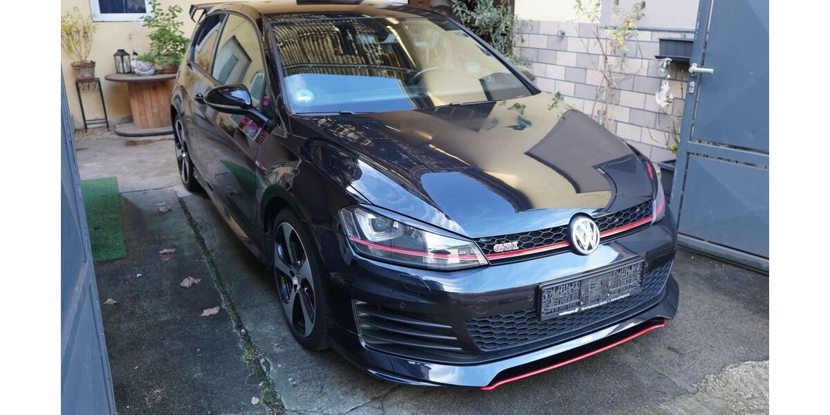 VW Golf 103.000 km 17.000 &euro; Dietzenbach 63128