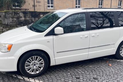 Lancia Voyager 203.000 km 8.999 &euro; Frankfurt 60318