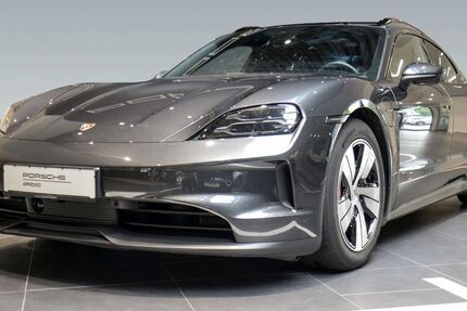 Porsche Taycan 15.950 km 93.960 € Frankfurt 60314