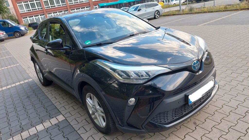 Toyota C-HR 37.400 km 21.990 &euro; Frankfurt am Main 60489