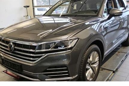 VW Touareg 52.875 km 47.750 &euro; Groß-Umstadt 64823