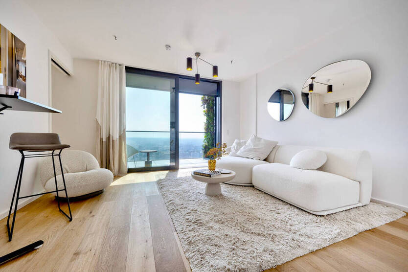 Elegante City-Wohnung mit atemberaubendem Ausblick, Gym und Concierge-Service